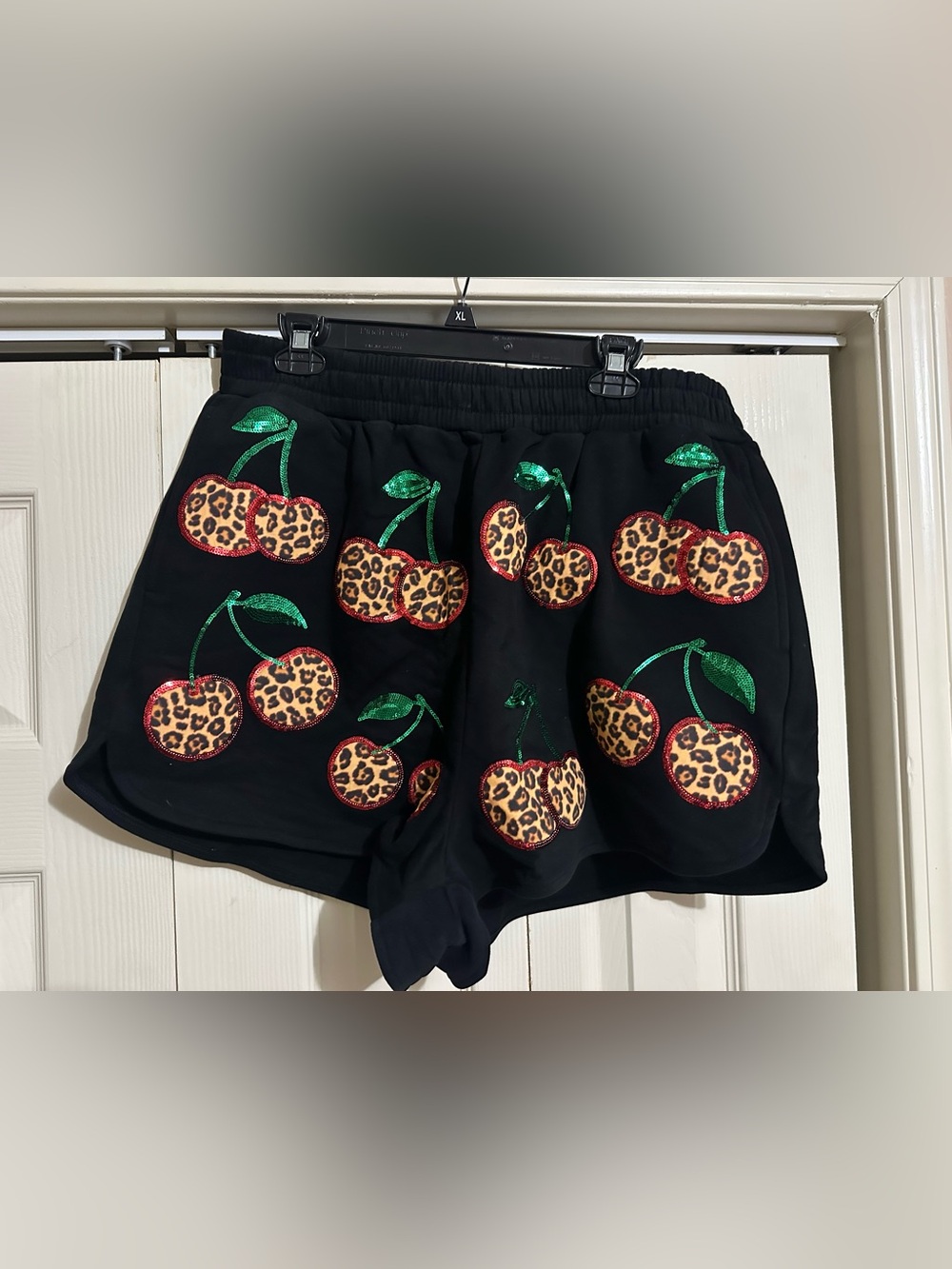 QUEEN OF SPARKLES Black Cherry Print Women's Shorts